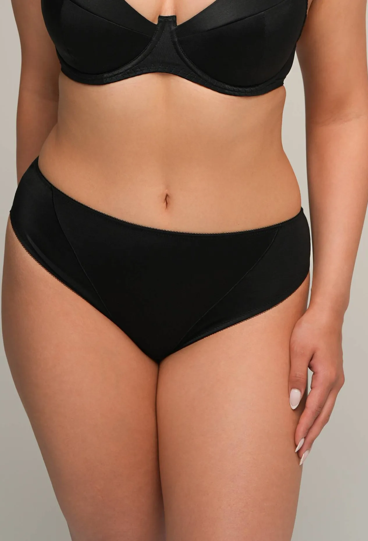 Figi AV 2202 Black