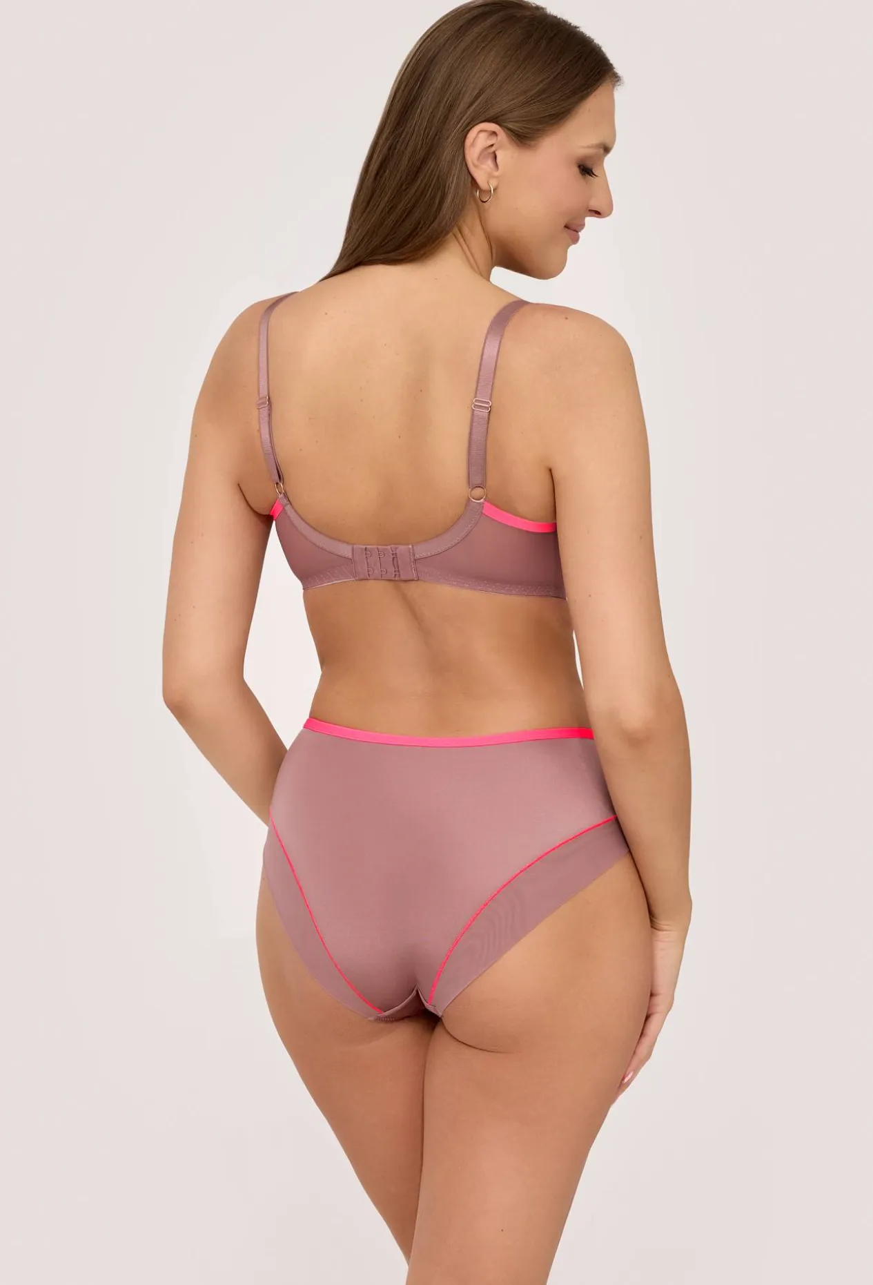 Figi AV 2217 Mocha Rose