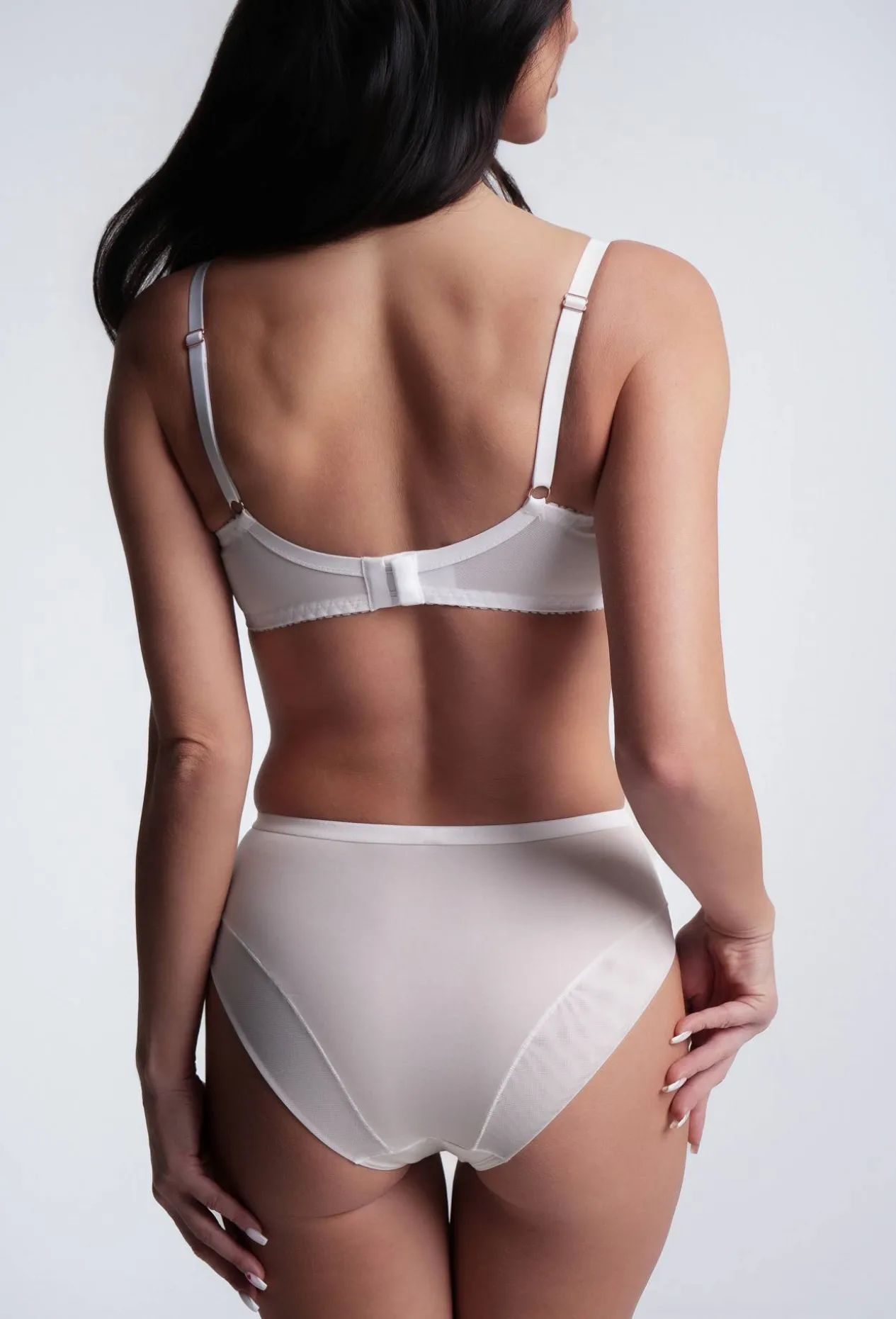 Figi AV 2310 White